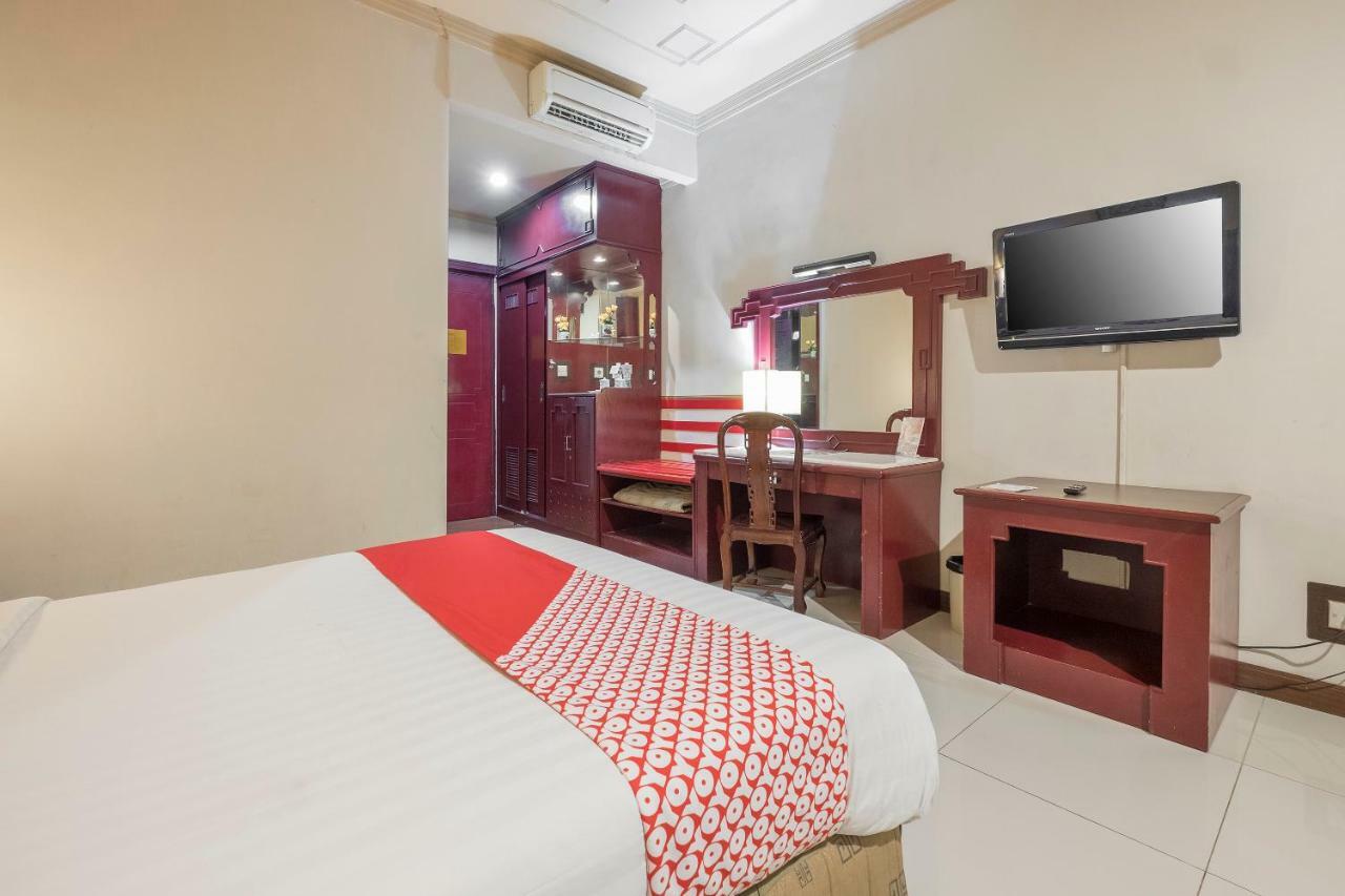 Oyo 821 Hotel Dinasti Makassar Exterior foto
