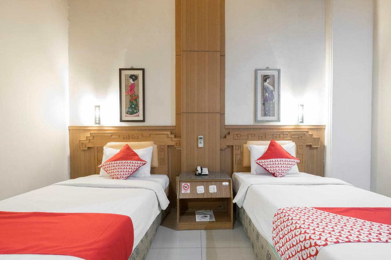 Oyo 821 Hotel Dinasti Makassar Exterior foto