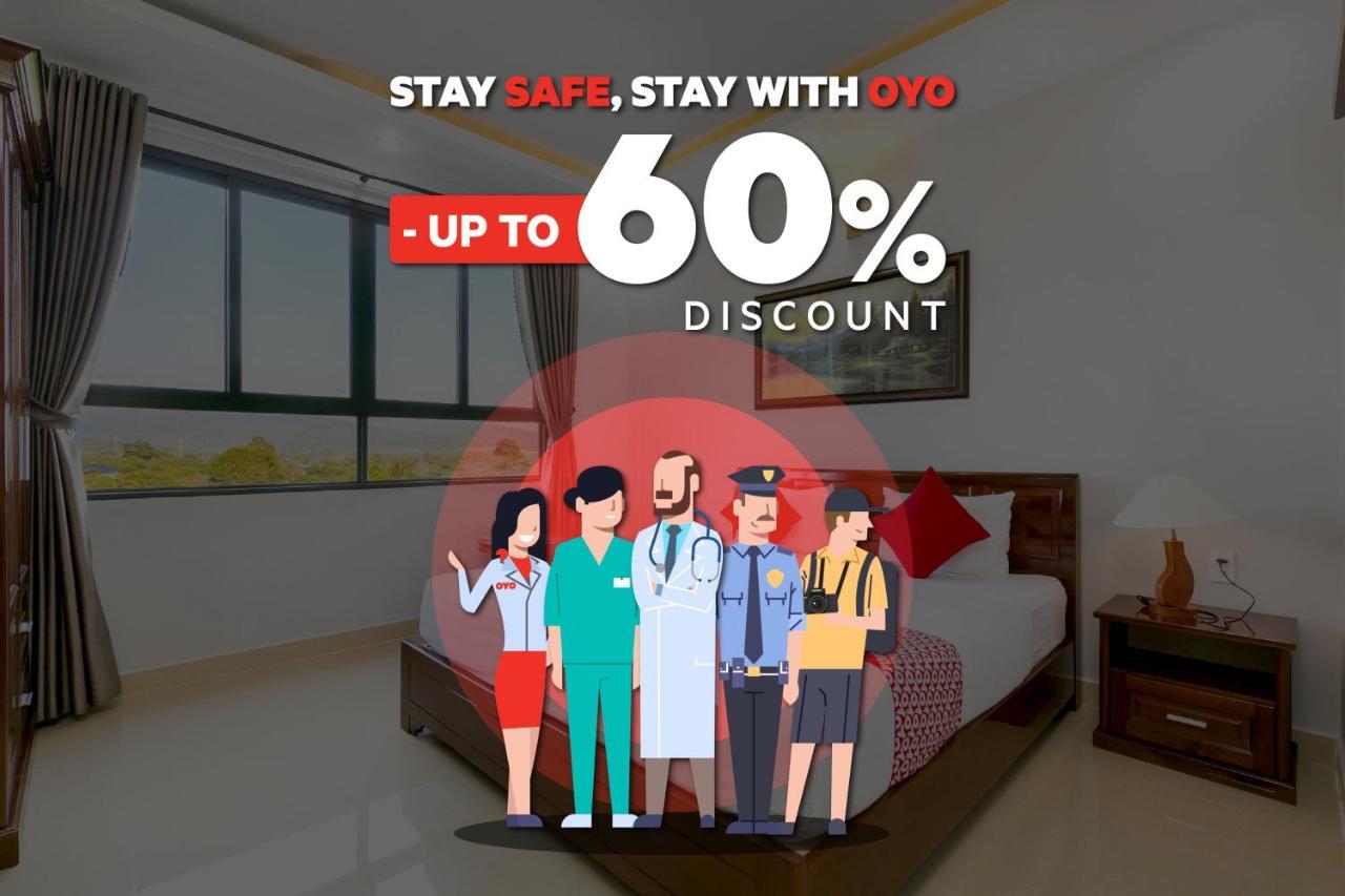 Oyo 821 Hotel Dinasti Makassar Exterior foto